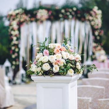 Transform Your Special Occasions with Exotic Flower Decorations in Mumbai